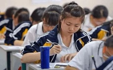 初中班主任班级管理心得体会6篇