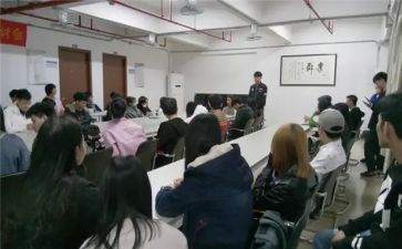 副班主任心得体会参考6篇