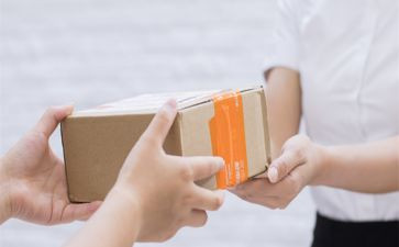 送快递事迹7篇