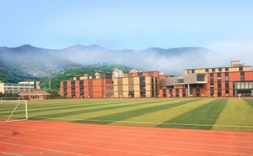 学校教师自我鉴定7篇