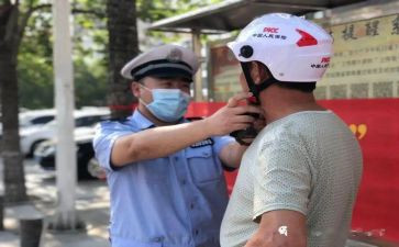 一盔一带交通安全倡议书5篇